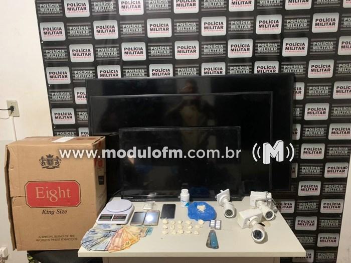Polícia Militar prende autor por tráfico de drogas contrabando e receptação 